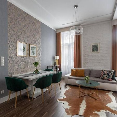 Chic, Captivating Space Near Opera House 布达佩斯 外观 照片