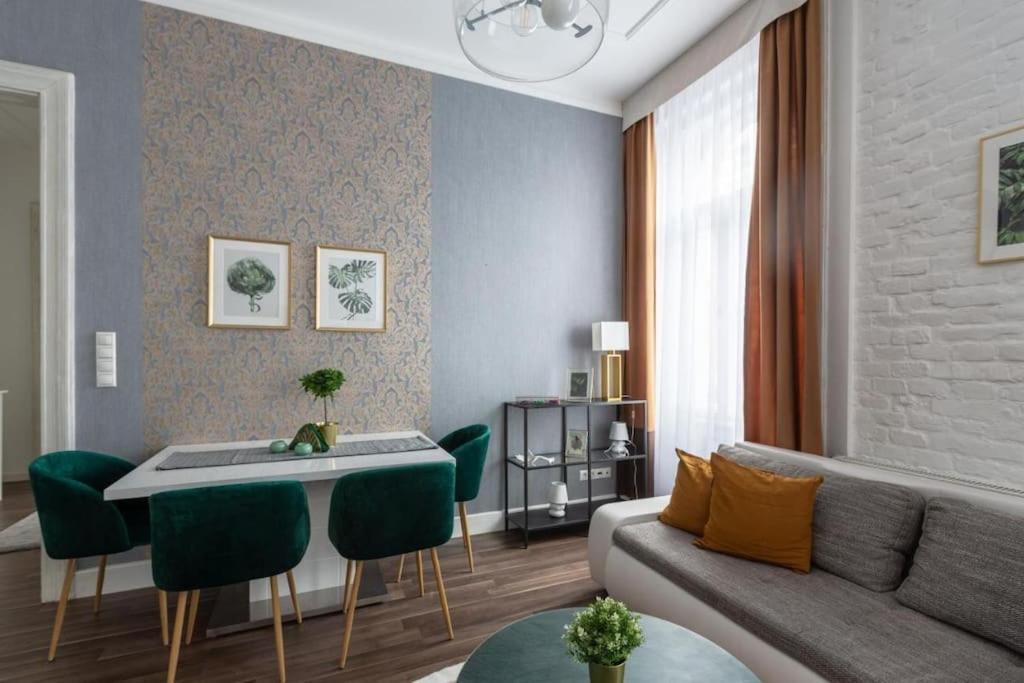 Chic, Captivating Space Near Opera House 布达佩斯 外观 照片