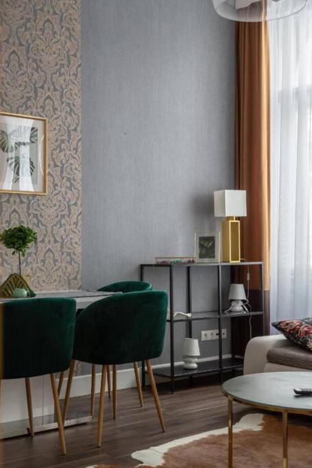 Chic, Captivating Space Near Opera House 布达佩斯 外观 照片